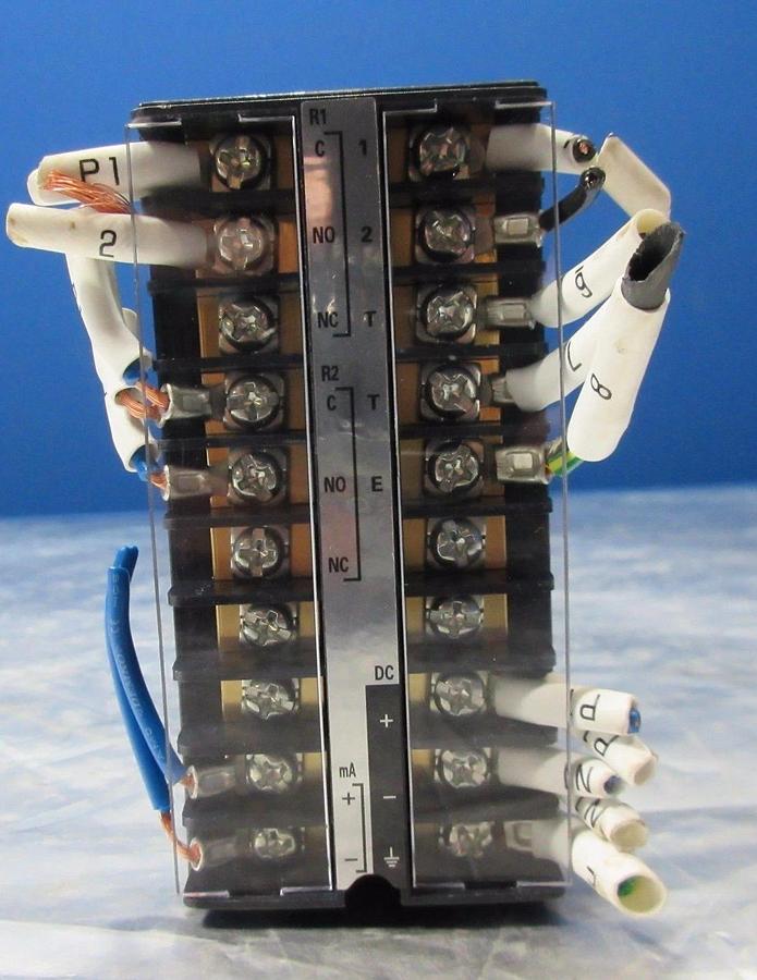 Used Horiba HE-480R-DC24V Resist Meter Used Working