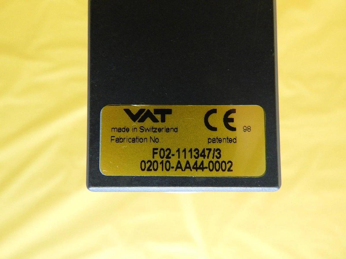 Used VAT 02010-AA44-0002 Pneumatic High Vacuum 12" Slit Valve Working