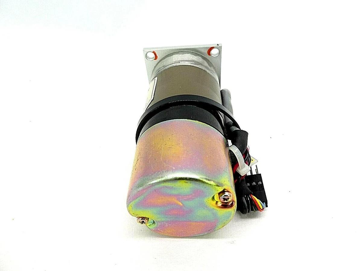 Used Yaskawa Electric UTOPI-020MX Minertia Motor UGQMEM-01SNQ22 Nikon NSR Working