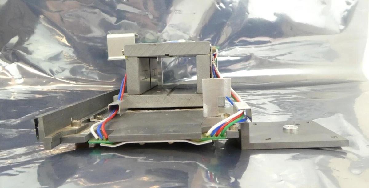 Used Nikon Right Bias Blinds Slider Assembly Yaskawa BM9420423 NSR-S205C Untested