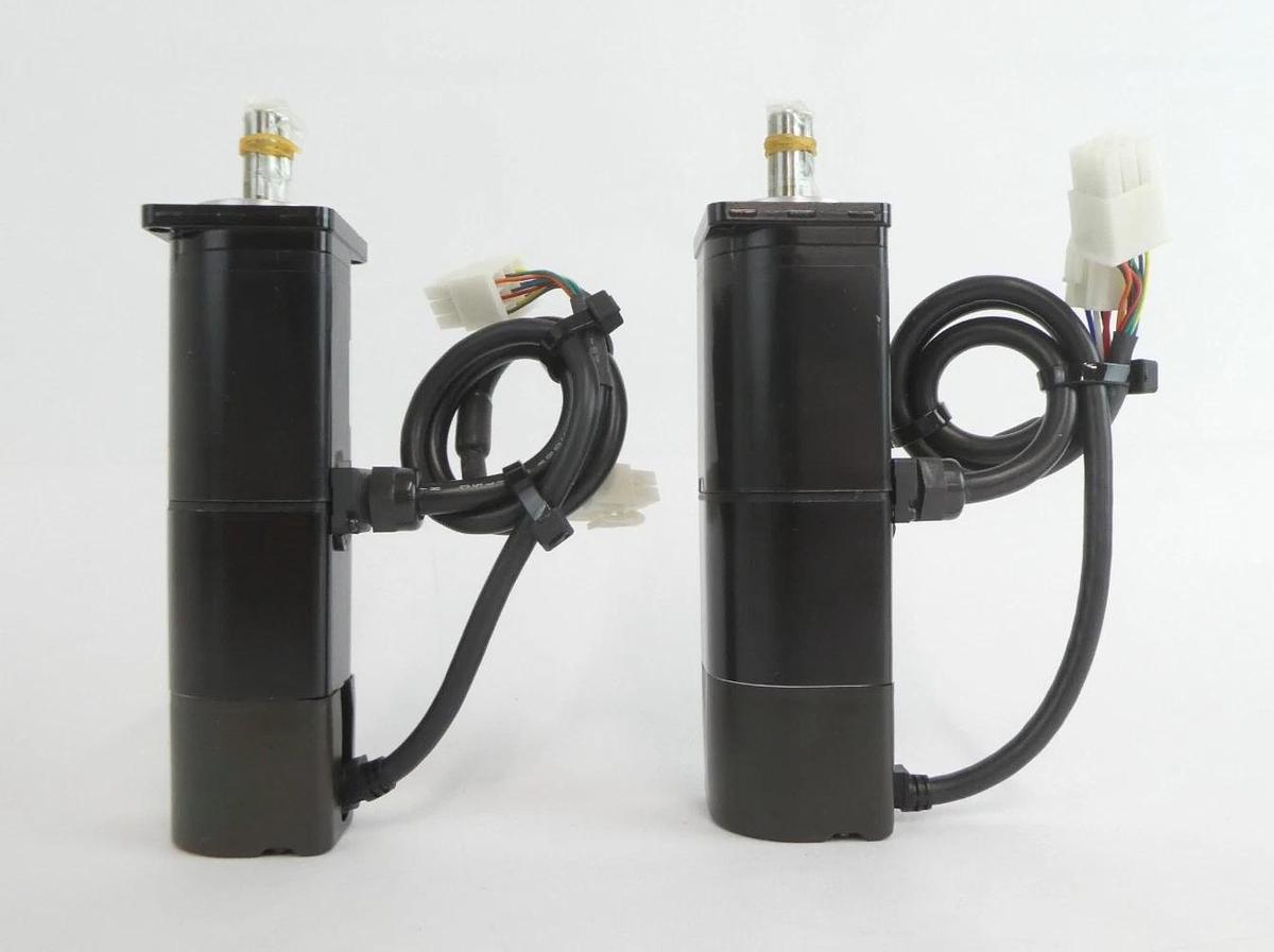 Yaskawa SGM-01U3B4CL Servo Motor Reseller Lot of 5 New Surplus