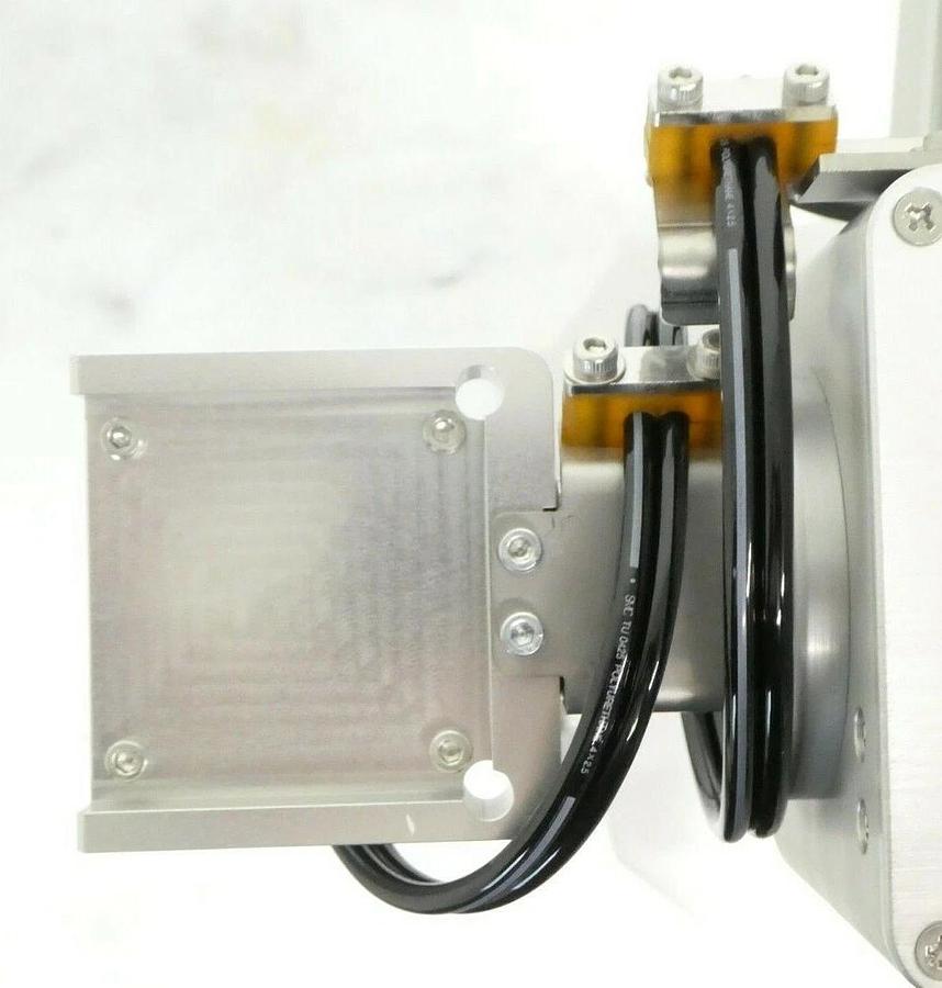 Used Hirata AR-Wn180CL-4-SR-330-TL1 300mm Single Arm Wafer Robot w/Flip-Axis Working