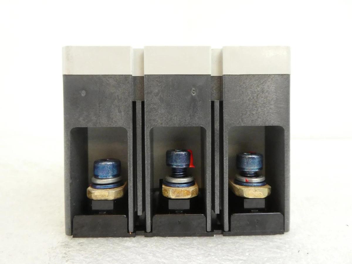 Used Eaton JGE325032G Circuit Breaker J250E ELJBN3250W Reseller Lot of 2 Working