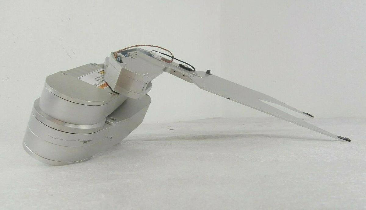 Used Yaskawa Electric XU-RC350D-D91 Indexer Robot Upper Arm with End Effector As-Is