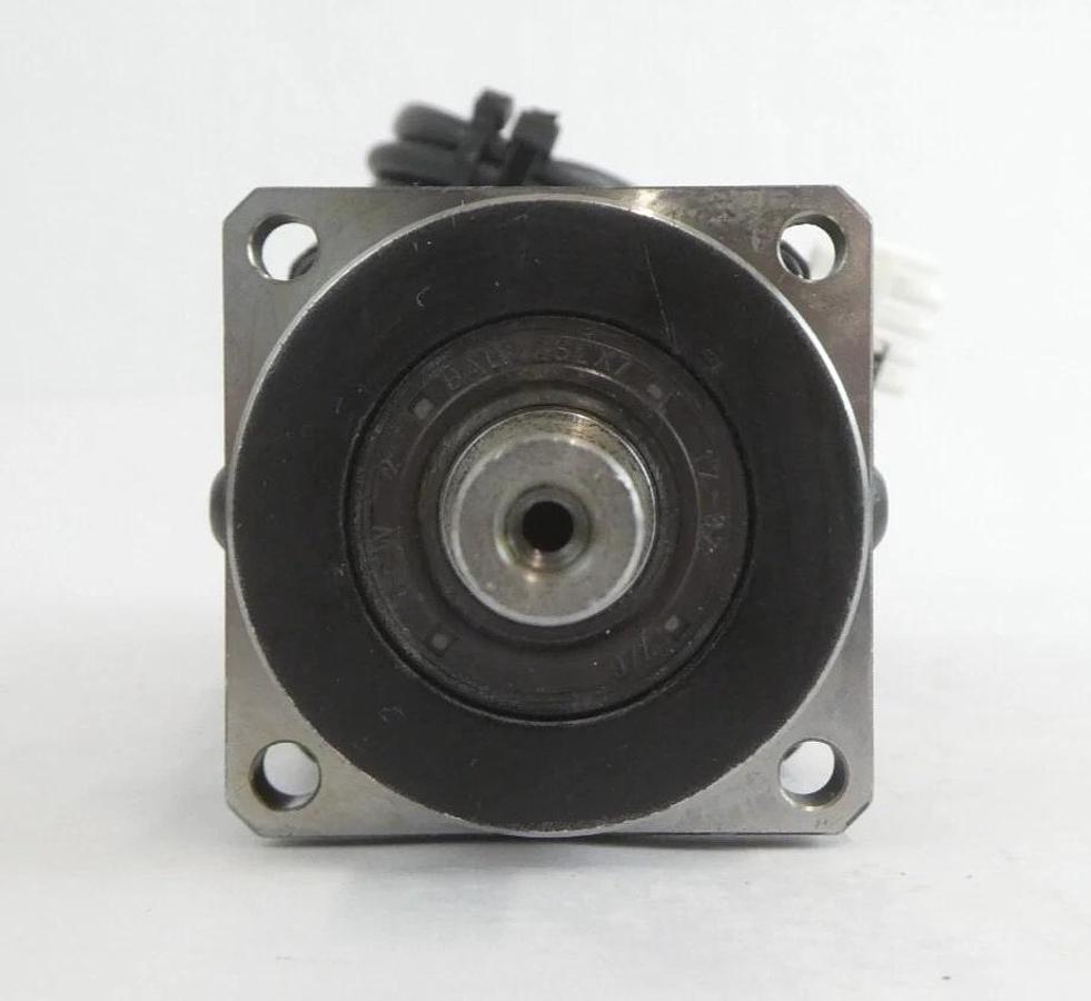 Used Yaskawa SGMAH-04AAF41 YSC-SGMAV-04-001 Servo Motor Lot of 4 Working Surplus