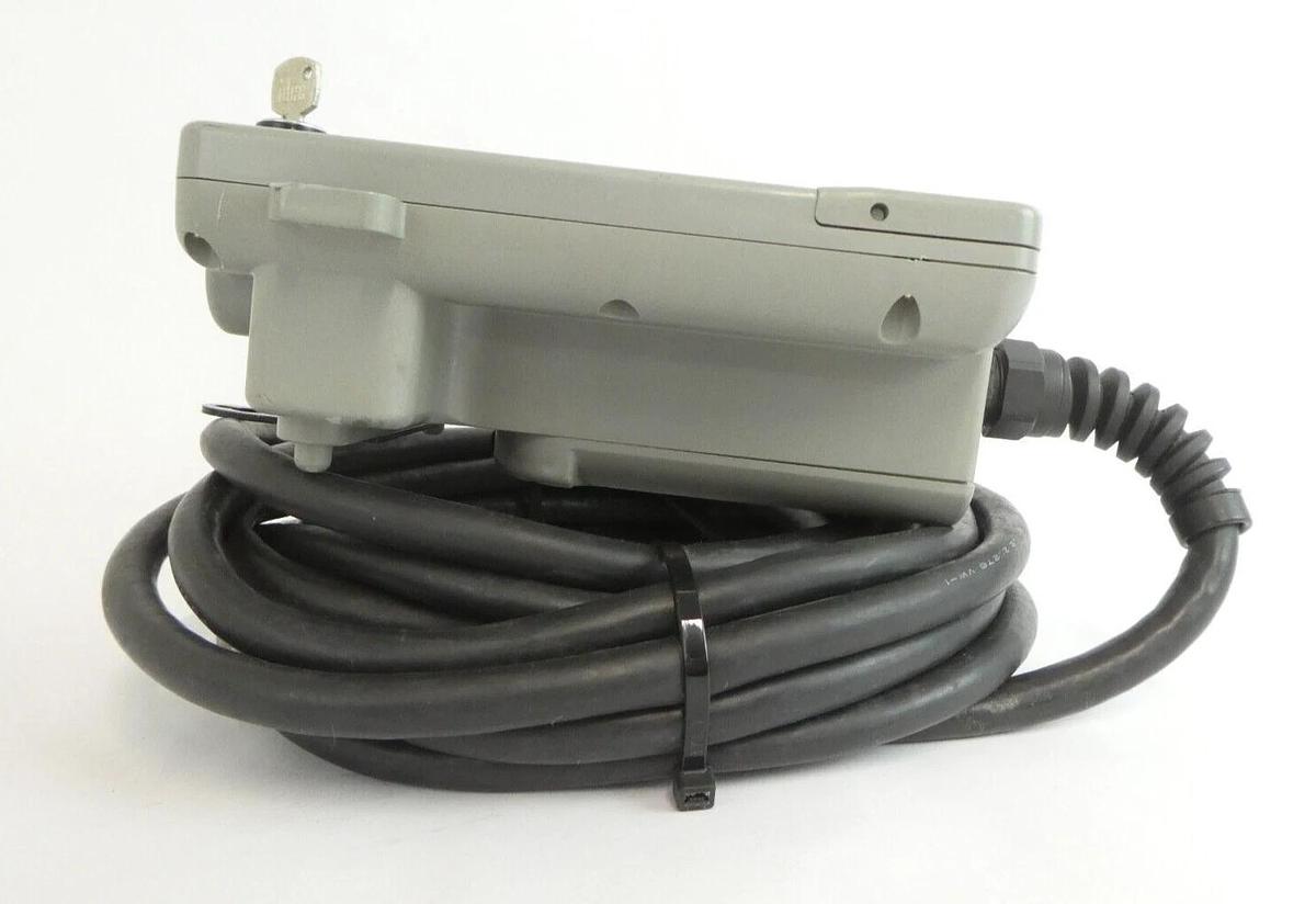 Used Mitsubishi Electric JY550D19501B Robot Programmable Controller Working Surplus