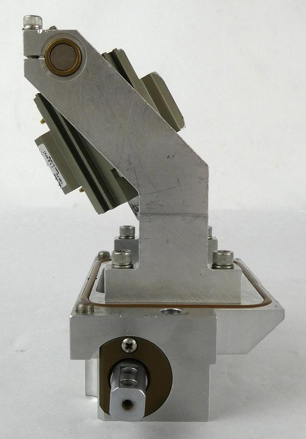 Used AMAT Applied Materials 0010-70029 CVD Chamber Slit Valve P5000 Dented Working