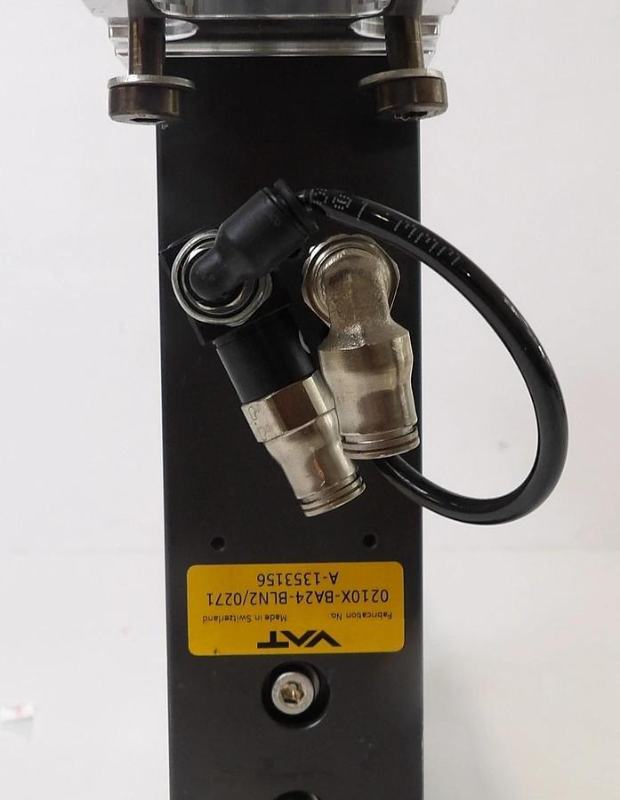Used VAT 0210X-BA24-BLN4 High Vacuum Pneumatic Slit Valve Working