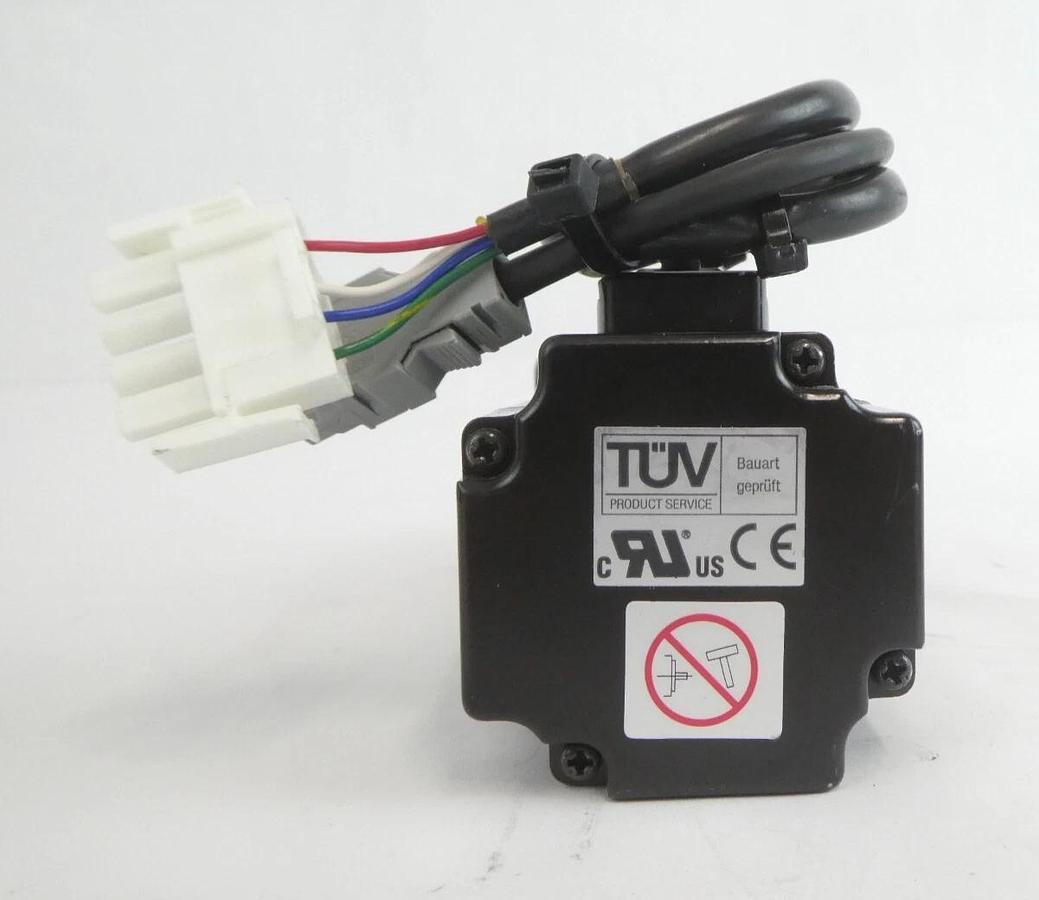 Used Yaskawa SGMAH-04AAF41 YSC-SGMAV-04-001 Servo Motor Lot of 4 Working Surplus