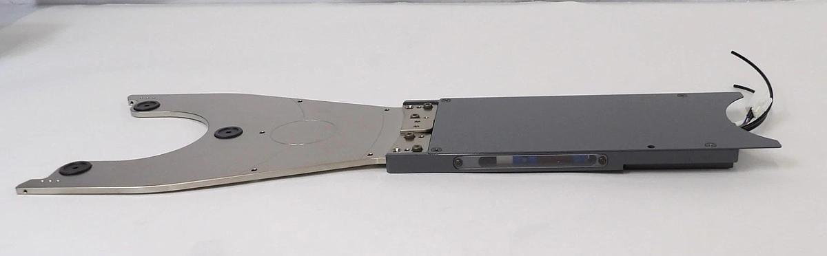 Used Kawasaki Robotics 40480-0460 300mm Dual Arm Robot Hand End Effector Set of 2 New