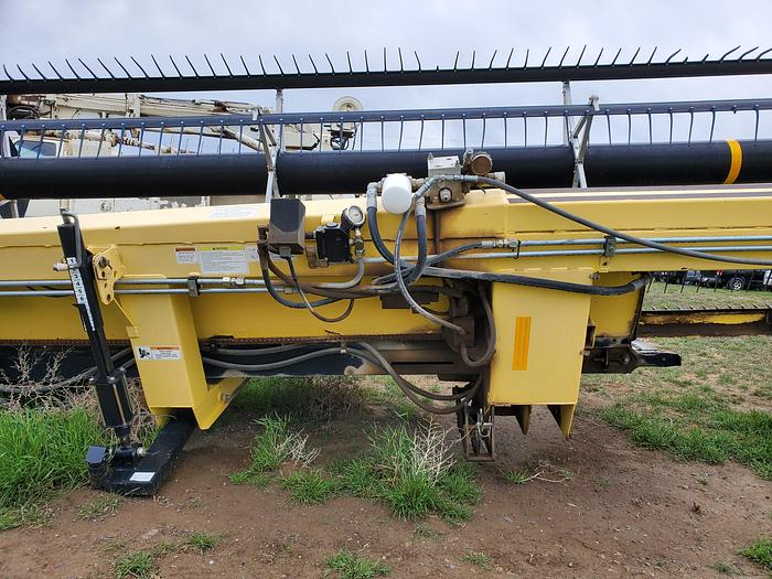 Used 30' Honey Bee WS30 Draper Header