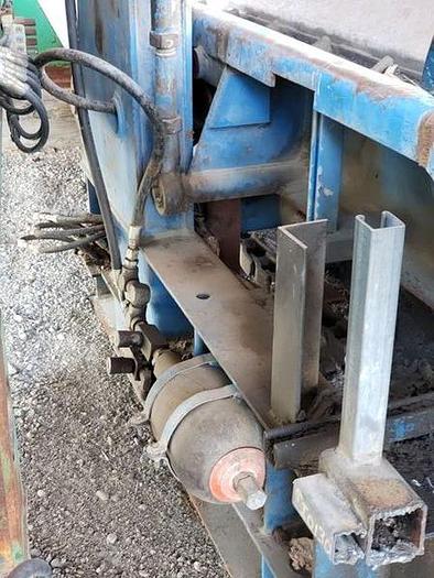 Used VK 450 DEBARKER SELF-CENTERING INFEED CONVEYOR