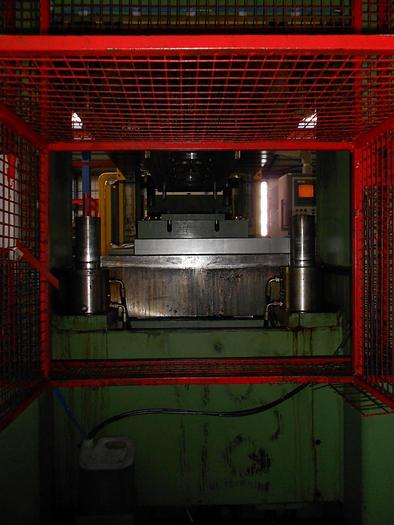 Gebruikt COMPLETE LIJN MET PERS APT