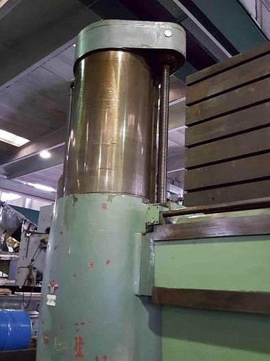 Used NOVISA TR 85/2.500 RADIAL DRILL