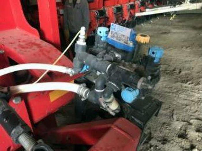 Used Spudnik 8045 Potato Bed Planter