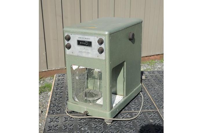 USED SCALE, LABORATORY ''GRAM-ATIC'' BALANCE, CAPACITY: 200 G