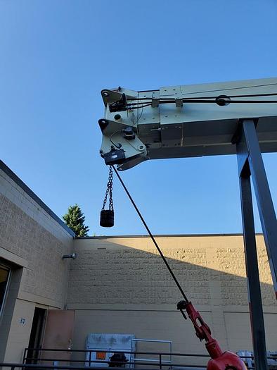 Used 2001 Ford F750 Terex BT3400 Crane Truck - M74771