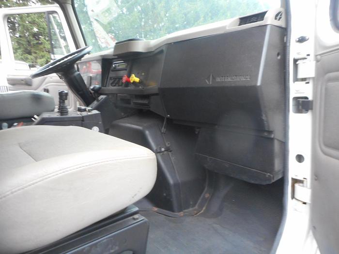 Used 2002 International 4900- Stock #: 8622
