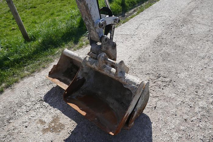 Used 2015 TAKEUCHI TB228