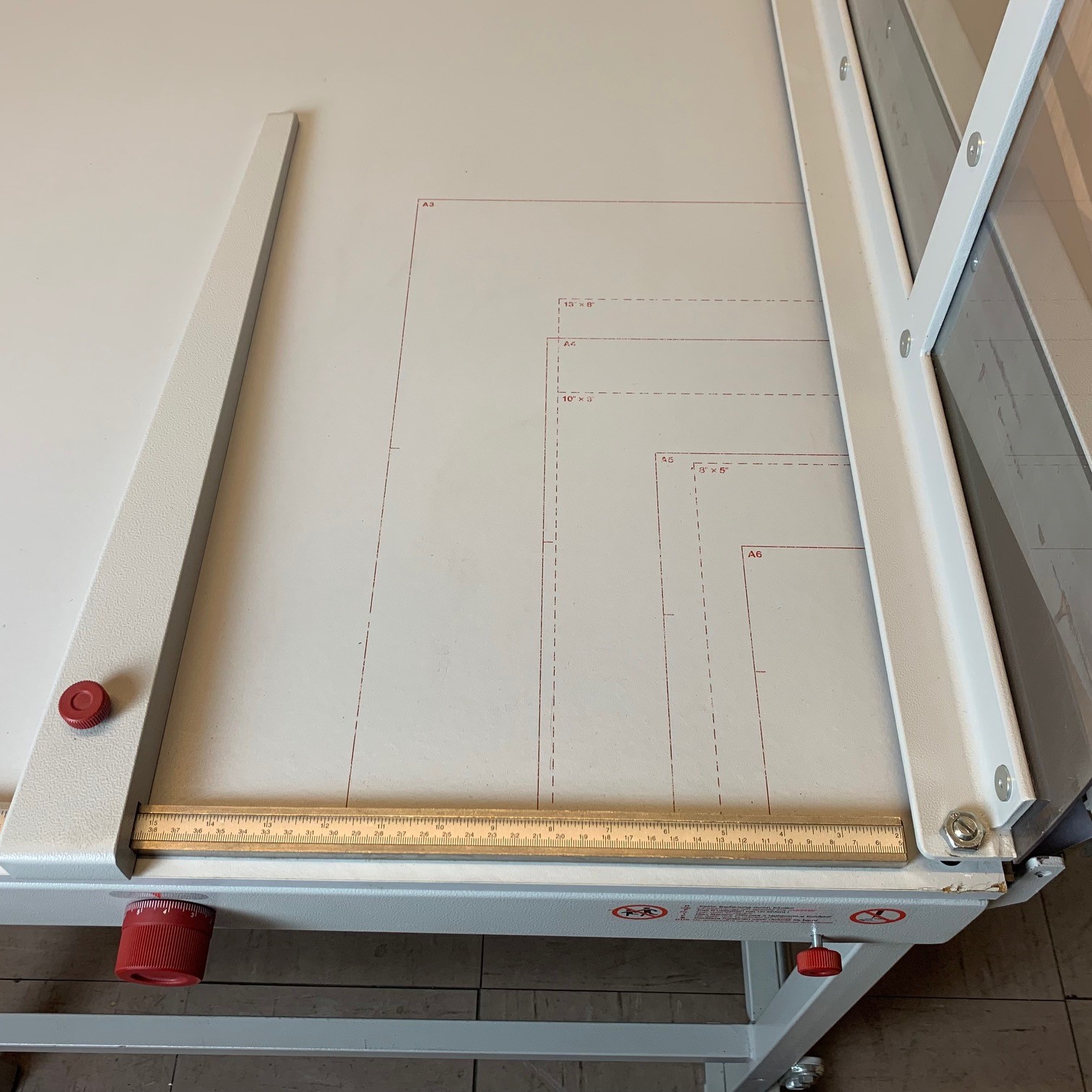 Used IDEAL 1110 Trimmer Guillotine