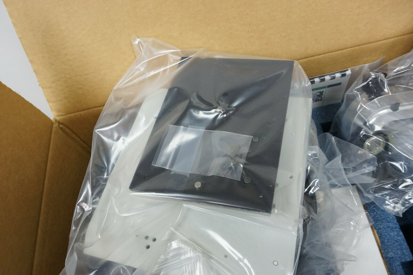 Pike GladiATR Vision Diamond ATR Sample View Video/PC Connection Perkin Elmer