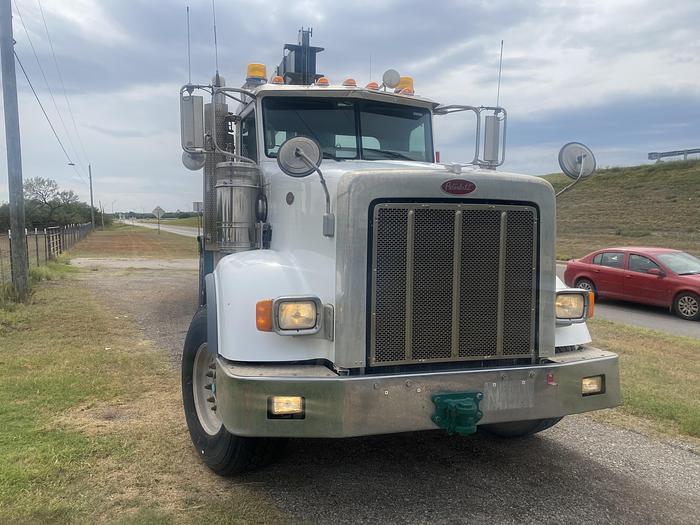 Used 2011 Peterbilt Heavy spec