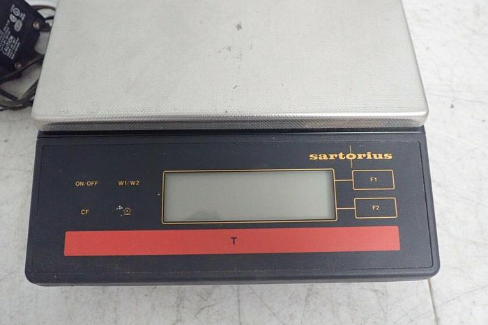 Used Sartorius QT12 QT 12 Industry 12000 g/1 g Digital Balance Scale with Wood Case