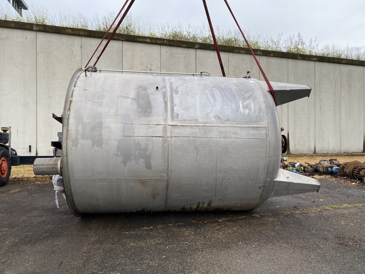 Usato Serbatoio con agitatore, da 27600 Litri