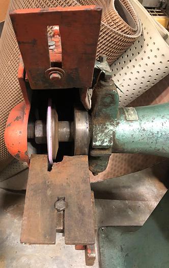 Used CINCINNATI 103 DOUBLE-SIDED GRINDER ON PEDESTAL