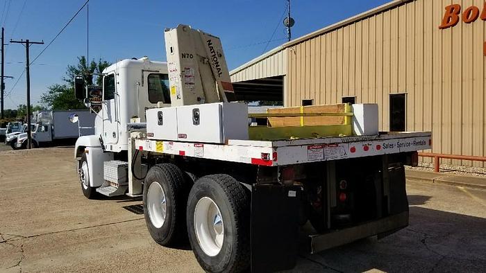 Used 2000 Freightliner FLD120