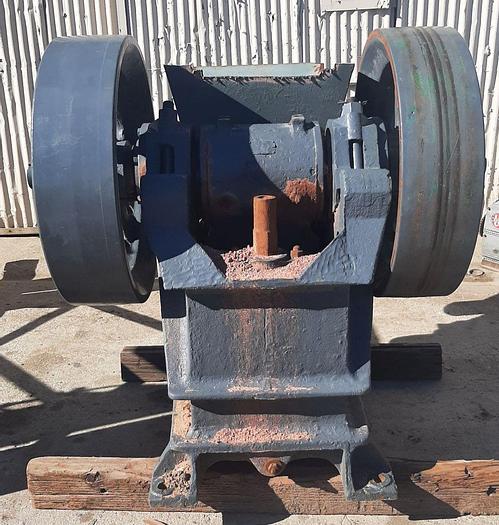 Used Crusher, Jaw, 9" x 16", 15 HP, Wheeling Mold & Foundry #S744361