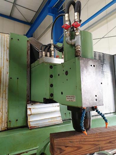 As new Centro di Lavoro a 5 Assi CB FERRARI A16