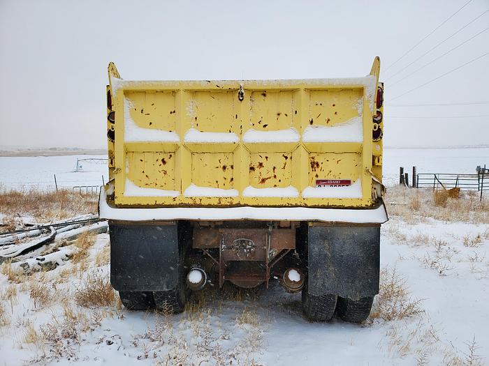Used 1986 International F2574 Dump Truck