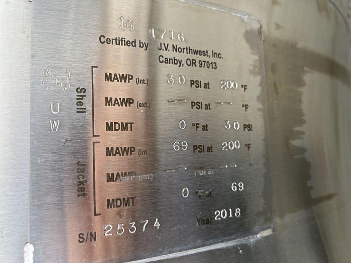 Used 775 GALLON JV NORTHWEST 25 BBL BRITE TANK - S/S - JACKETED - 30 PSI INTERNAL