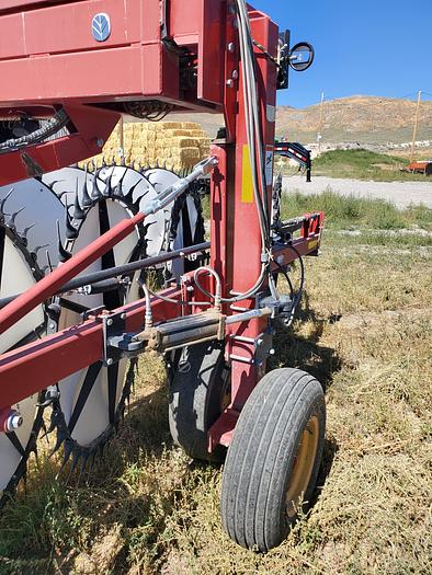 Used 2012 New Holland H5980 Wheel Rake