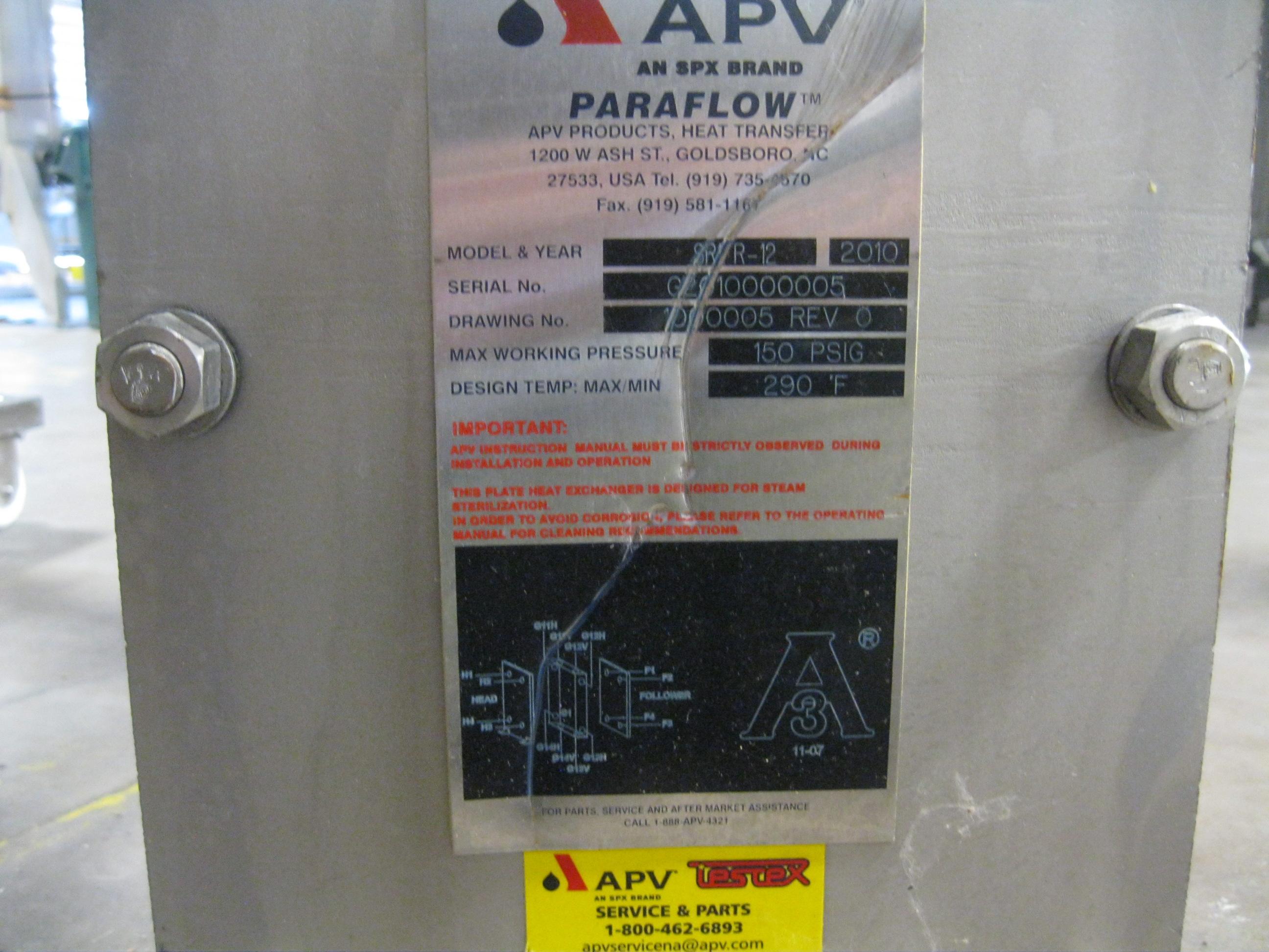 Usado 18 SQUARE FOOT APV PARAFLOW PLATE HEAT EXCHANGER