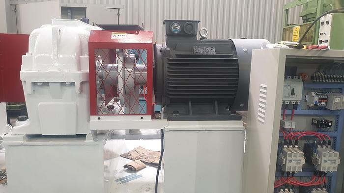 QTY 1 -  XK400X1000 Two roll mill