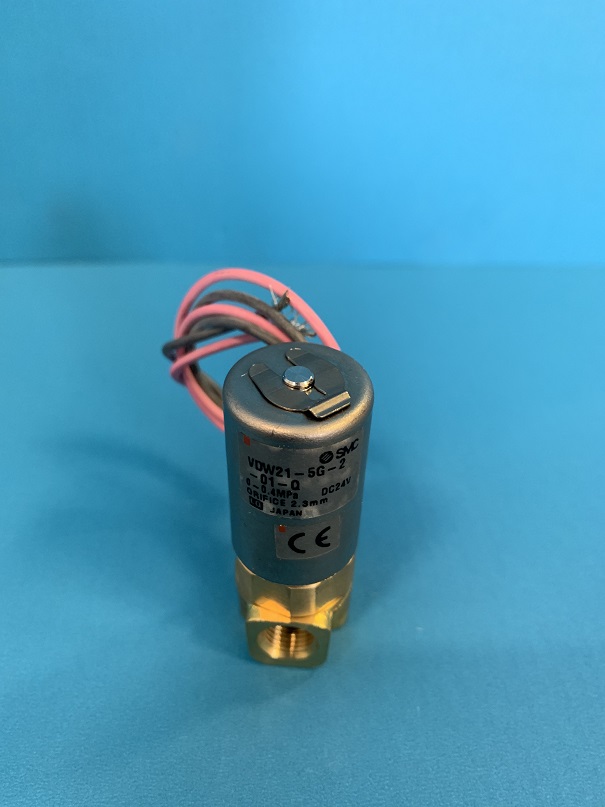 Used SMC Solenoid Valve VDW21-5G-2