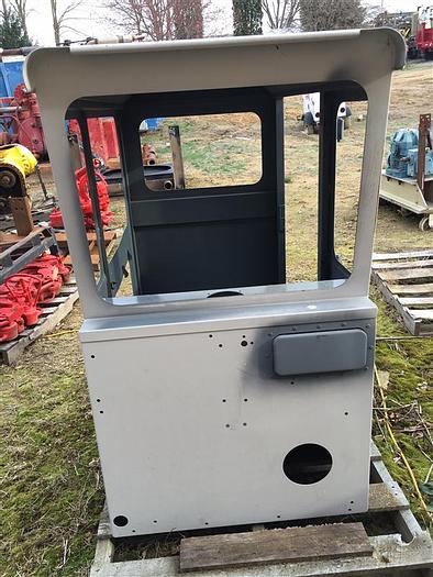 0 CCC CAB FOR CCC (CRANE CARRIER COMPANY) TRUCK - Pending Sale