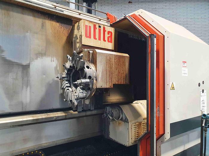 Usato TORNIO PARALLELO A BANCALE INCLINATO UTITA T 350 x 2600 CNC