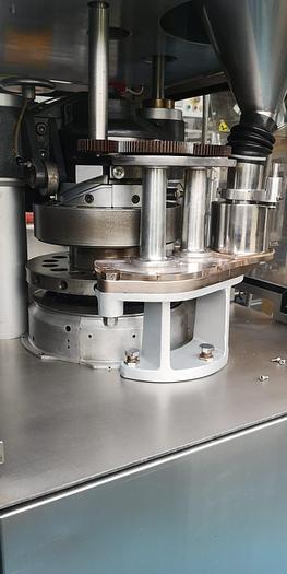 Used Manesty Betapress Tablet Press