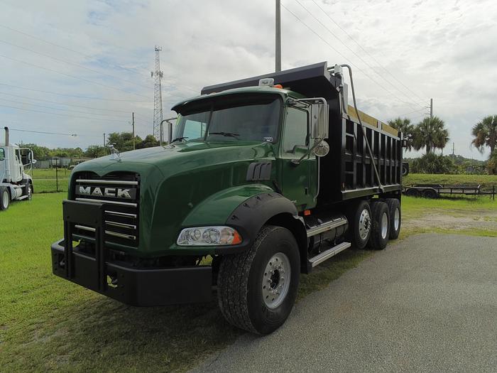 Used 2010 MACK GU 813