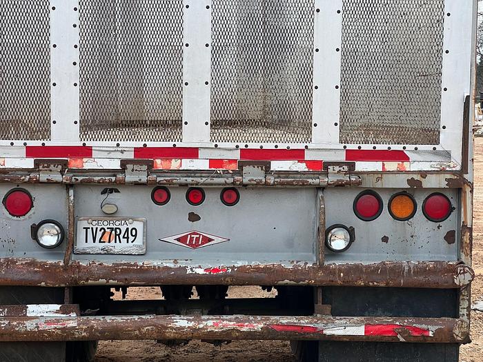 Used 2002 Innovative trailer Mfg Chip trailer