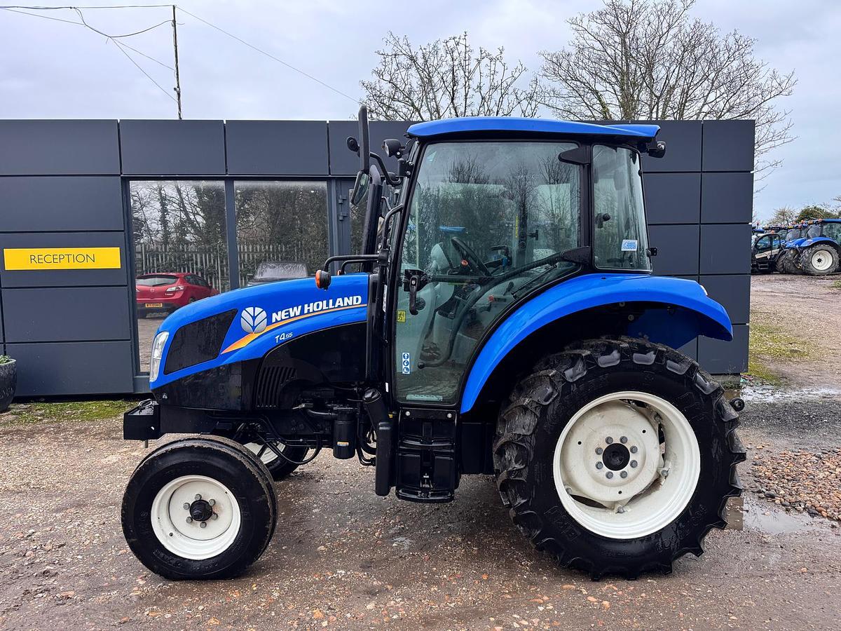 NEW HOLLAND T4.55
