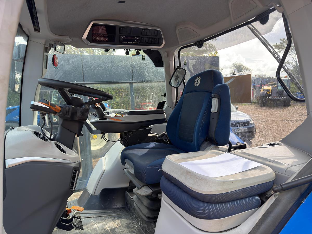 Used 2025 NEW HOLLAND T7.260 PLMI POWER COMMAND