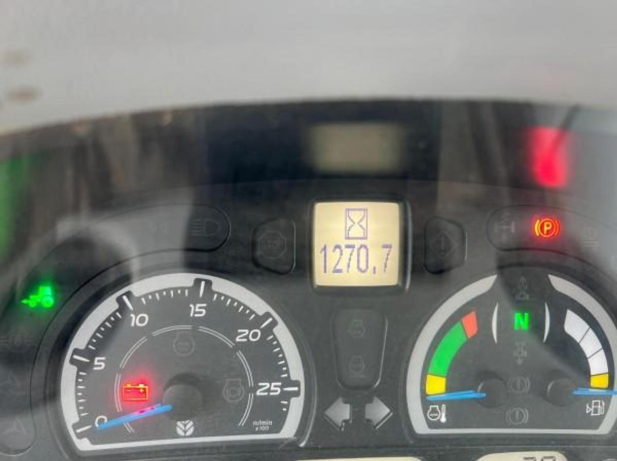 Used NEW HOLLAND T7.225