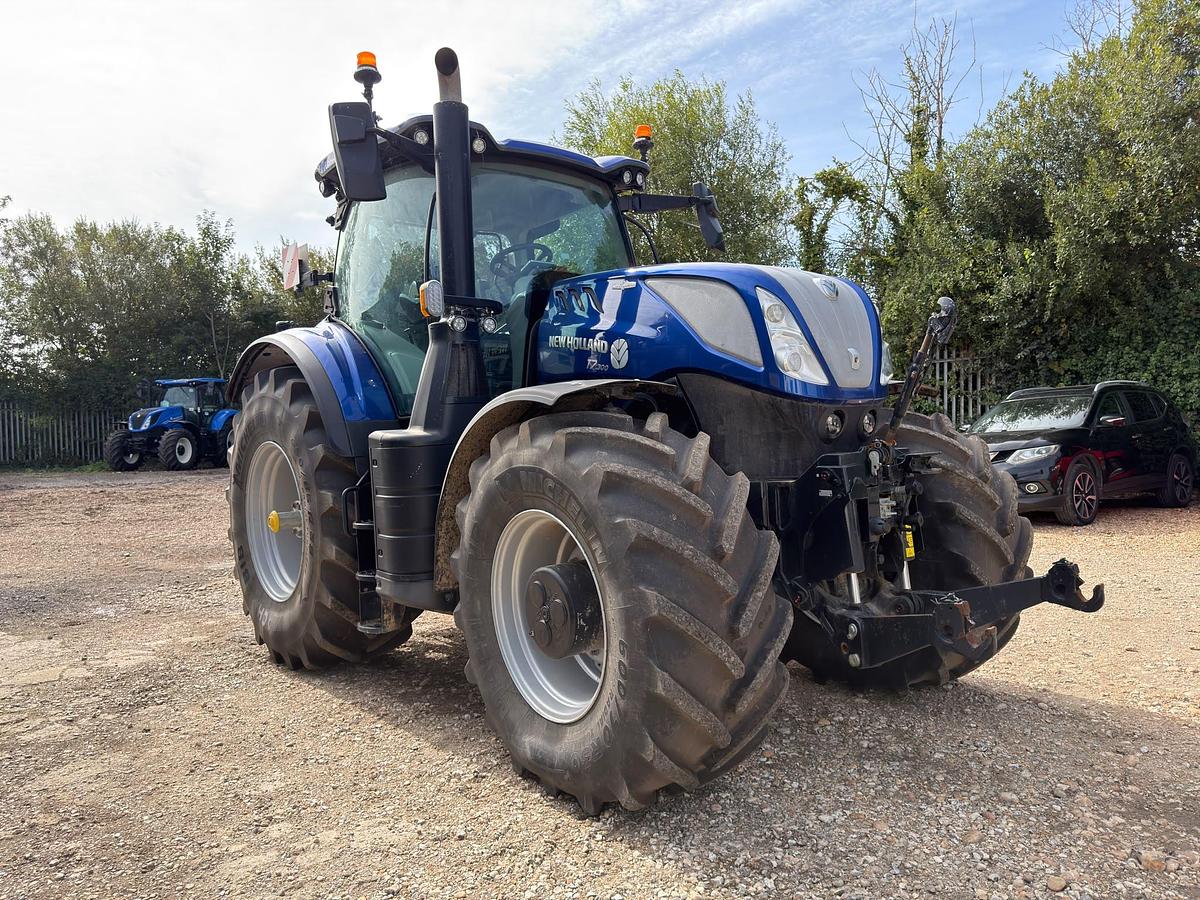 Used 2024 NEW HOLLAND T7.300 PLMI AUTO COMMAND