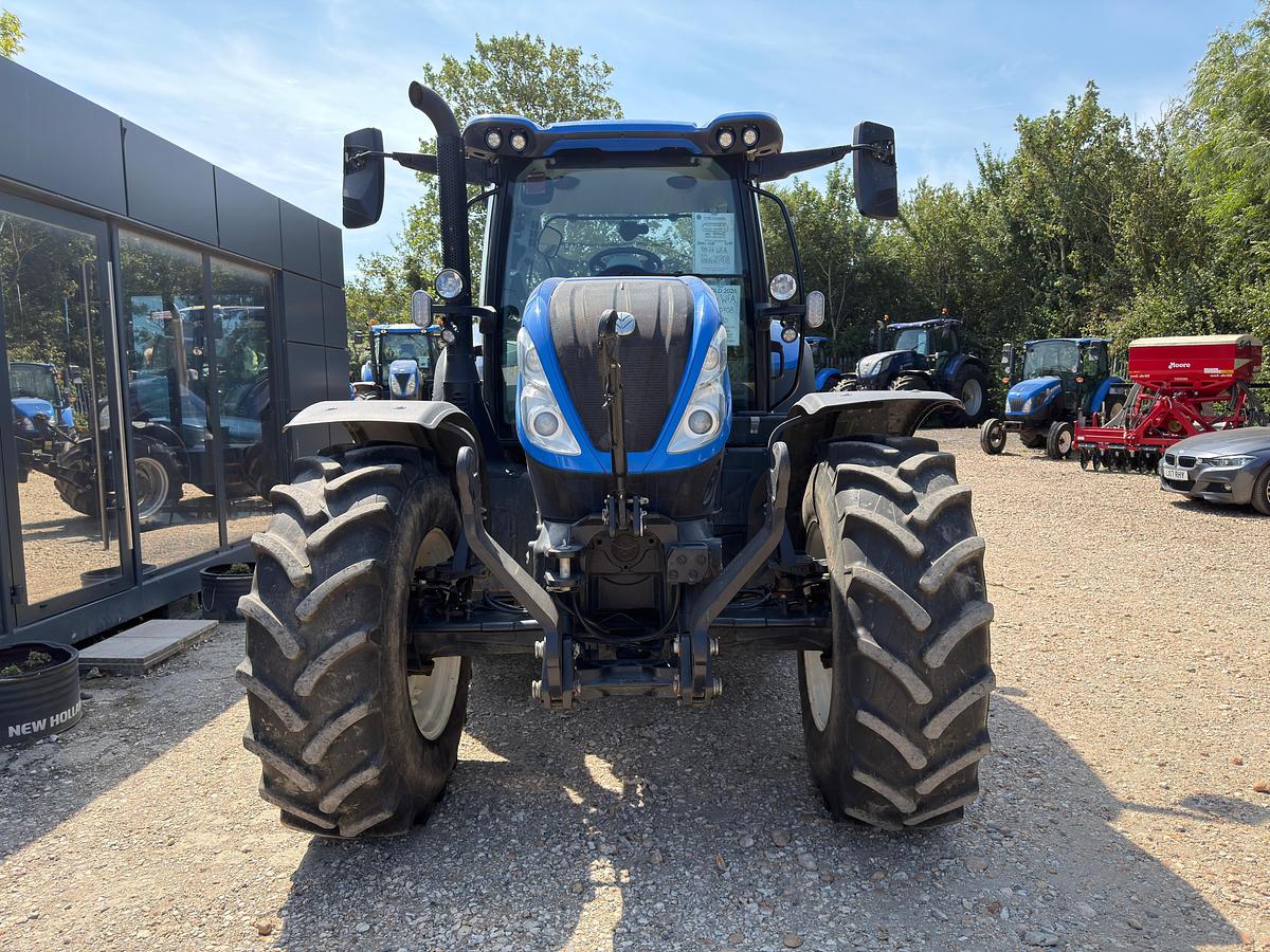 Used 2025 NEW HOLLAND T6.180