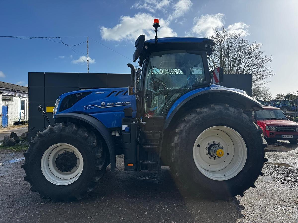 Used 2025 NEW HOLLAND T7.270 AUTO COMMAND