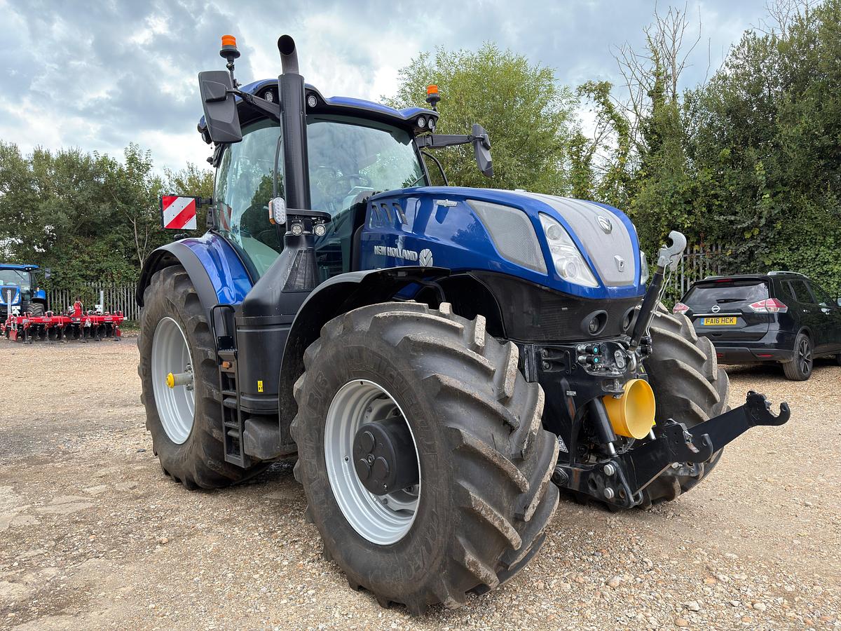 Used 2025 NEW HOLLAND T7.315 HD PLMI AUTO COMMAND